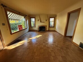 8 N Harrison St in Wenatchee, WA - Building Photo - Building Photo