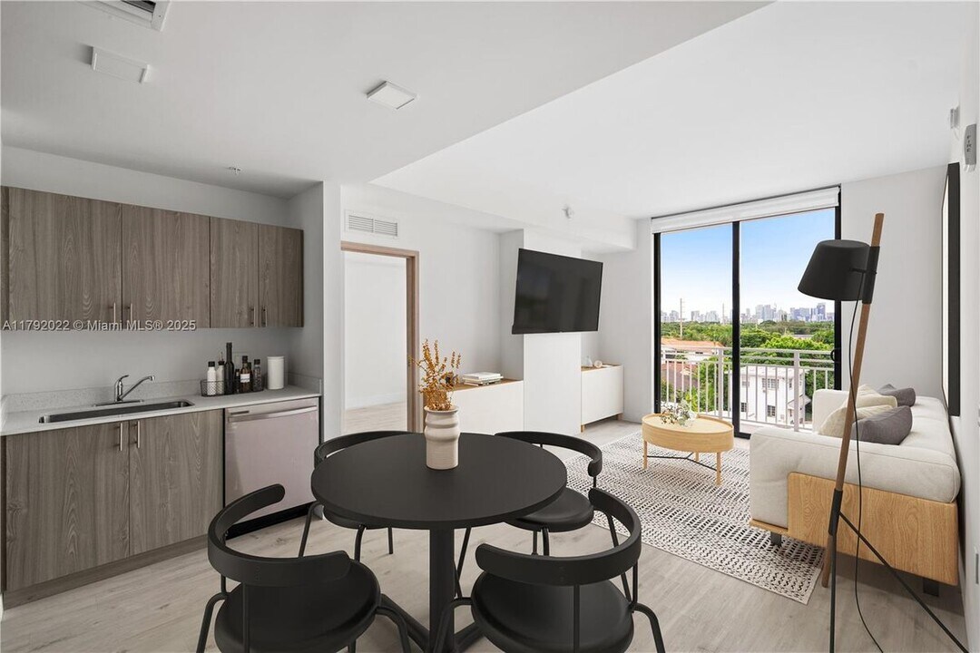 1601 SW 32nd Ave in Miami, FL - Building Photo