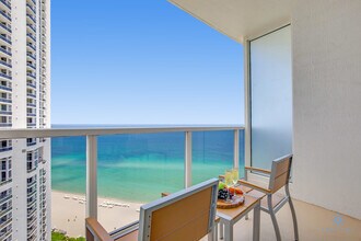 18001 Collins Ave in Sunny Isles Beach, FL - Building Photo - Building Photo