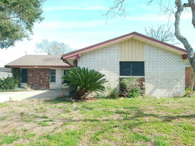 property at 1314 E Cherrystone Dr