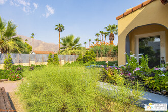 516 S Calle Santa Rosa in Palm Springs, CA - Building Photo - Building Photo