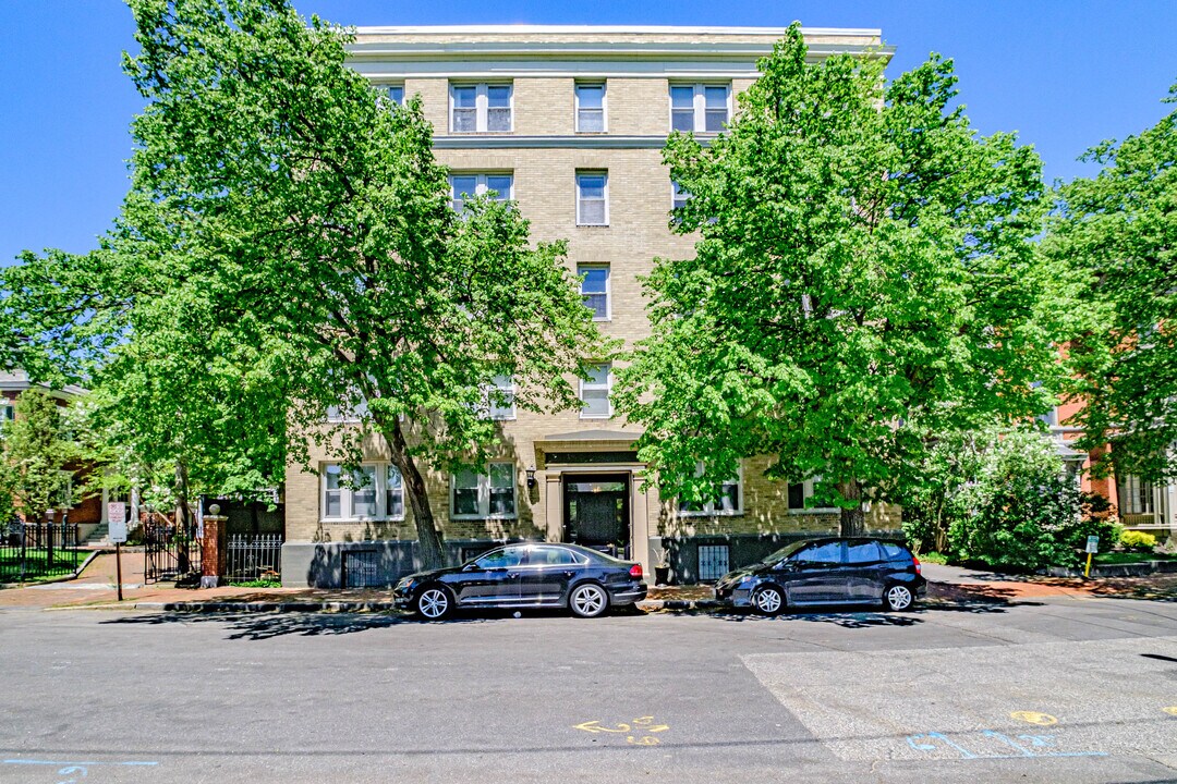 197 Pine St, Unit 14 in Portland, ME - Foto de edificio