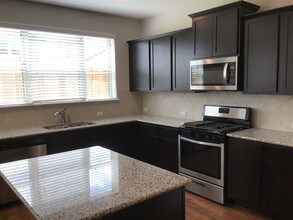 8113 Turnberry Ln in Austin, TX - Building Photo - Building Photo