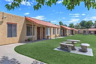 Mollison Villas in El Cajon, CA - Building Photo - Building Photo