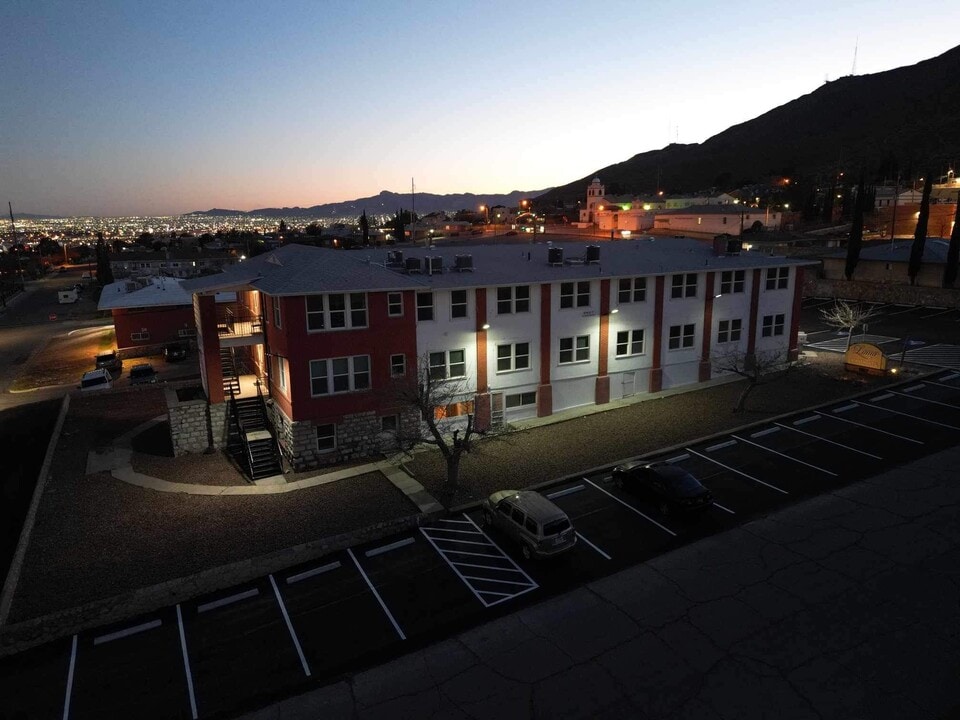 Loma Apartments in El Paso, TX - Foto de edificio