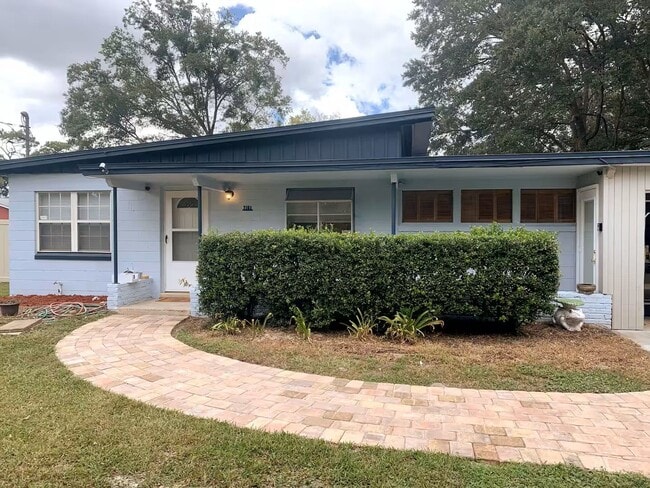 property at 7161 Balboa Rd