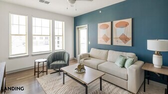 100 Wildwood Ct in Birmingham, AL - Building Photo