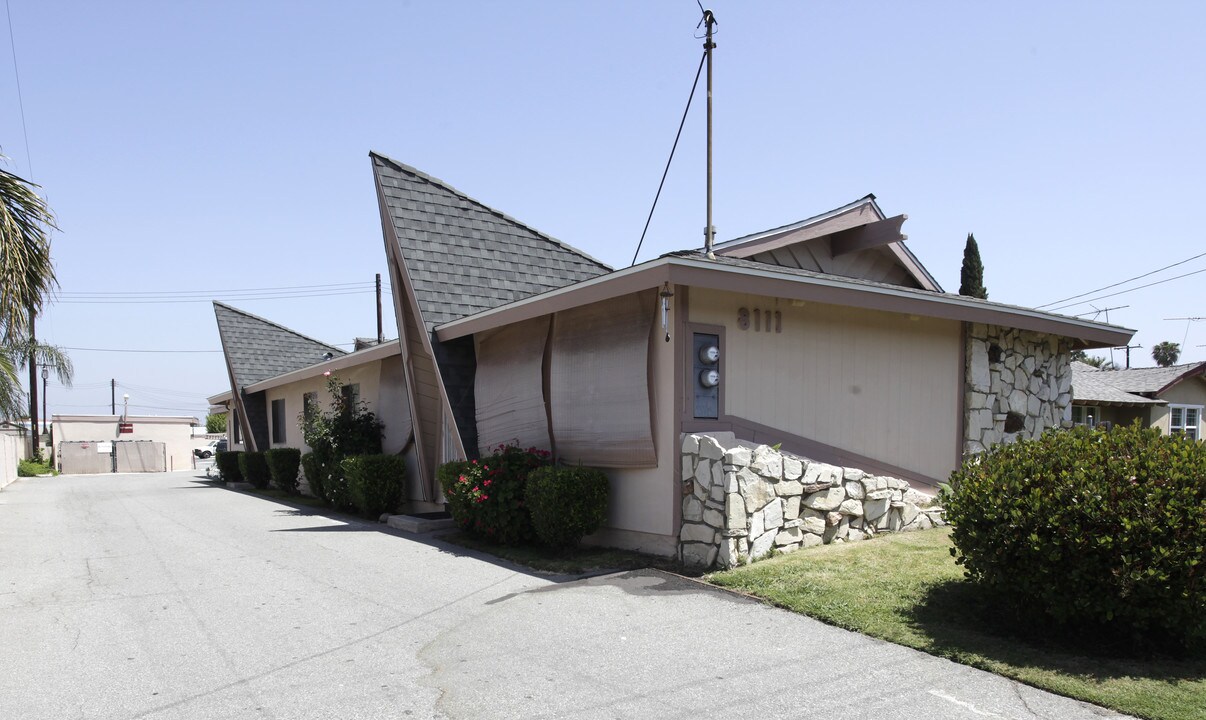 Page Park Apartments in Buena Park, CA - Building Photo