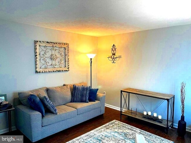 425 E Fairchild Dr in Strasburg, VA - Building Photo - Building Photo