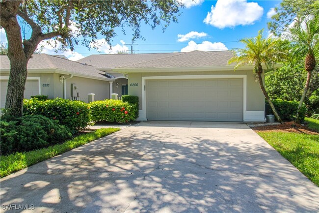 6206 Mandalay Cir in Naples, FL - Building Photo - Building Photo