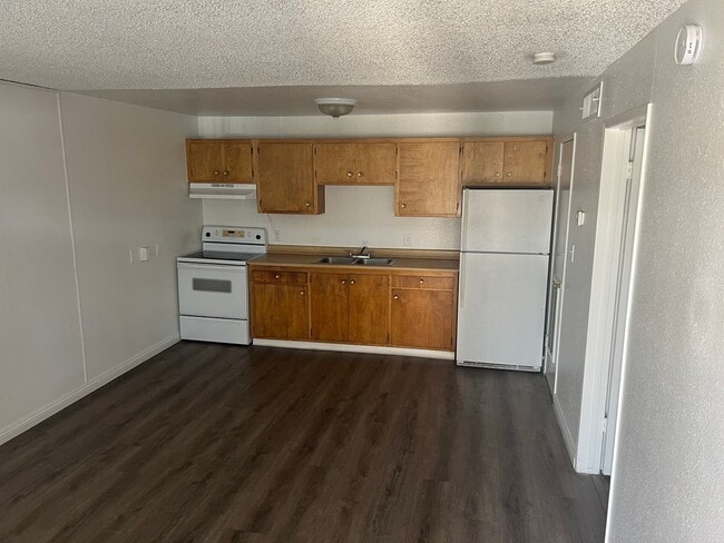 property at 3720 Royal Crest St