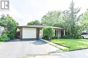 687 Artreva Crescent in Burlington, ON - Building Photo
