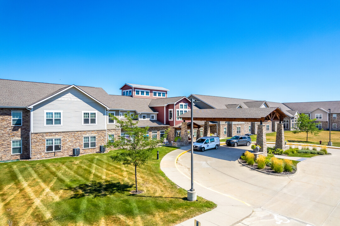 Prairie Vista Village in Altoona, IA - Building Photo