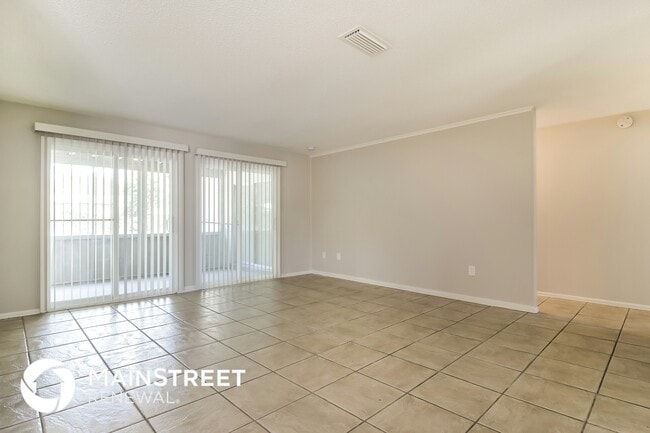 1035 Country Club Blvd in Titusville, FL - Foto de edificio - Building Photo