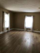 330 Liberty St in Bowling Green, OH - Building Photo - Building Photo