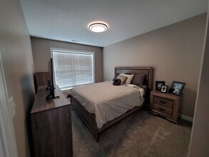 4809 12th St Ct in East Moline, IL - Foto de edificio - Building Photo