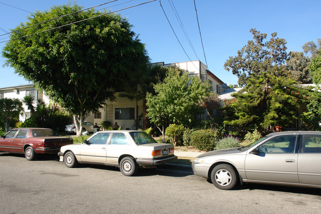 1001 E Acacia Ave in Glendale, CA - Building Photo - Building Photo