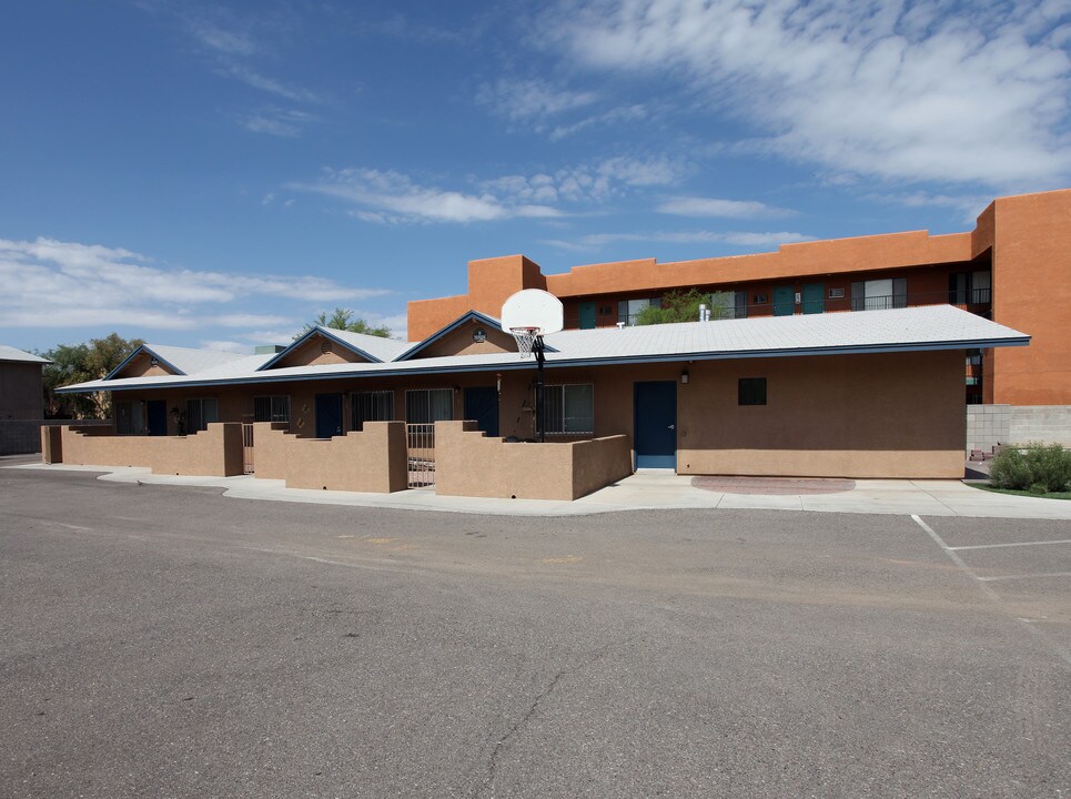 344 E Yavapai Rd in Tucson, AZ - Foto de edificio