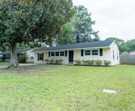 1233 Hawthorne Cir in Hanahan, SC - Building Photo - Building Photo