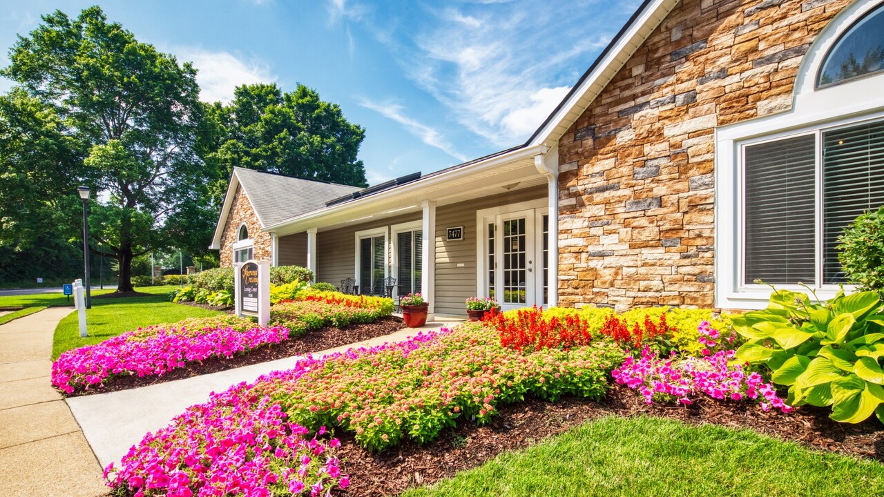 Sherwood Crossing Apartments in Mechanicsville, VA - Foto de edificio