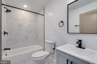 2203 N 7th St in Philadelphia, PA - Foto de edificio - Building Photo