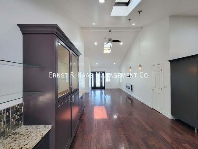 5325 Autry Ave in Lakewood, CA - Building Photo - Building Photo