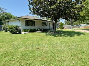 4051 E 46th Pl in Tulsa, OK - Building Photo - Building Photo