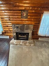 18650 Shaw Rd in Chagrin Falls, OH - Building Photo - Building Photo