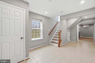 7730 Shadowcreek Terrace in Springfield, VA - Building Photo - Building Photo