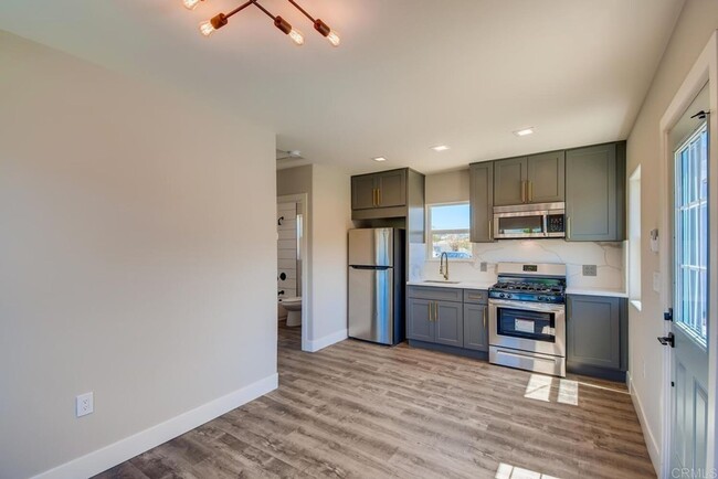 4806 Rolando Blvd in San Diego, CA - Building Photo - Building Photo