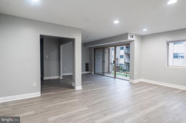 12211 Braxfield Ct in Rockville, MD - Building Photo - Building Photo