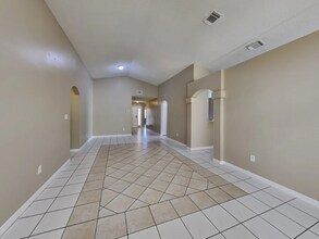 16022 SW 86th Terrace in Miami, FL - Foto de edificio - Building Photo