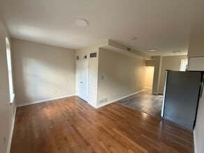 1817 Frankford Ave, Unit 2 in Philadelphia, PA - Building Photo - Building Photo