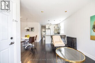 210 Gowan Ave in Toronto, ON - Building Photo - Building Photo