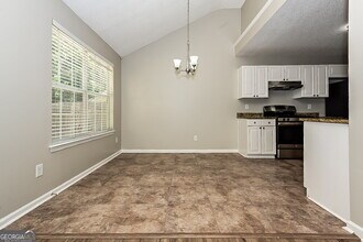 10953 Tara Village Way in Jonesboro, GA - Building Photo - Building Photo