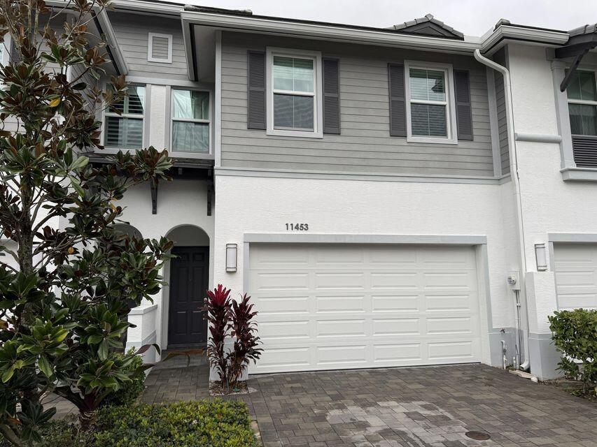 11453 Pointe Midtown Dr in Palm Beach Gardens, FL - Building Photo
