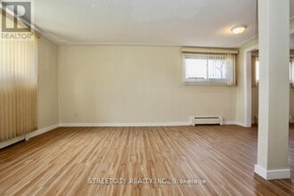 394 Thiel St in London, ON - Building Photo - Building Photo