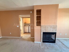 1295 N Ash St in Gilbert, AZ - Foto de edificio - Building Photo