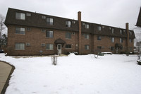 Century Point Apartments in Glendale Heights, IL - Foto de edificio - Building Photo