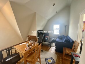 839 Parker St, Unit 3 in Boston, MA - Building Photo - Building Photo