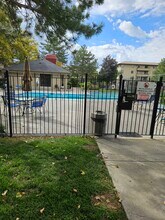 530 S 400 E, Unit 2208 in Salt Lake City, UT - Building Photo - Building Photo