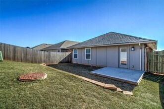 9207 SW 47th St in Oklahoma City, OK - Building Photo - Building Photo