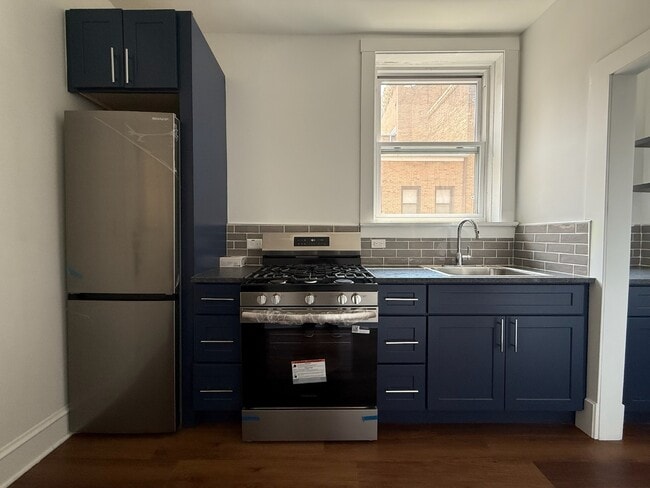 property at 5460 S Kimbark Ave