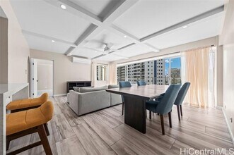 1645 Ala Wai Blvd in Honolulu, HI - Foto de edificio - Building Photo