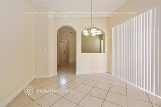 18273 NW 89th Ave in Hialeah, FL - Building Photo - Building Photo