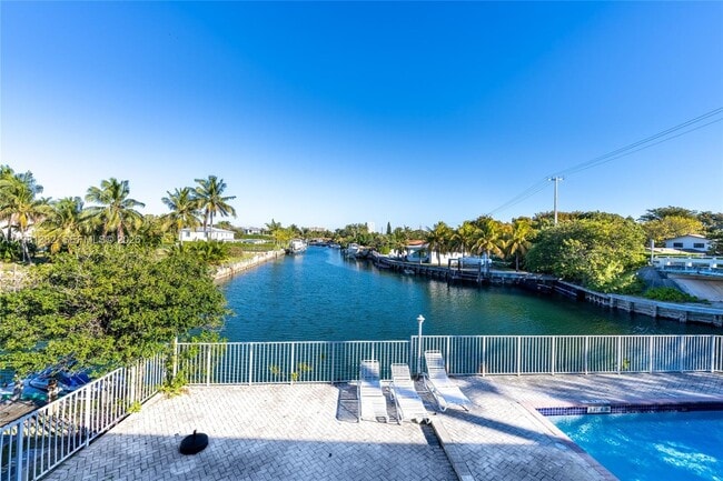 2225 NE 123rd St in North Miami, FL - Building Photo - Building Photo