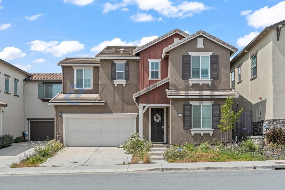 1280 Hernandez Wy in Gilroy, CA - Building Photo