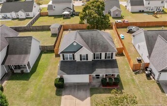 2020 Gray Goose Loop in Fayetteville, NC - Building Photo - Building Photo