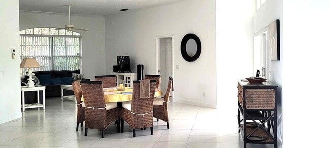 3237 SE Morningside Blvd in Port St. Lucie, FL - Building Photo - Building Photo