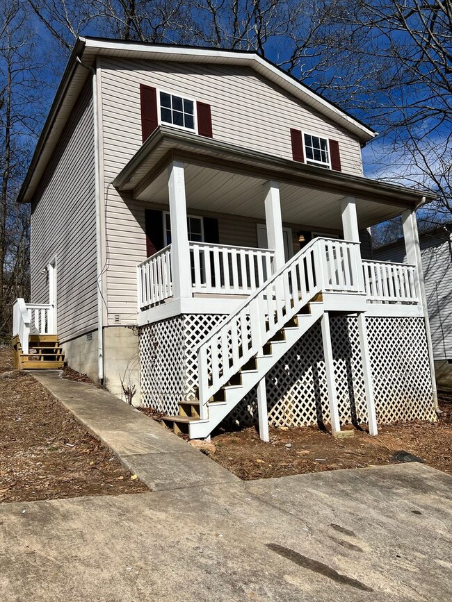 829 Sylvan Dr in Chattanooga, TN - Building Photo - Building Photo